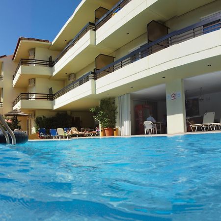 Caravel Hotel Apartments Іксія Екстер'єр фото
