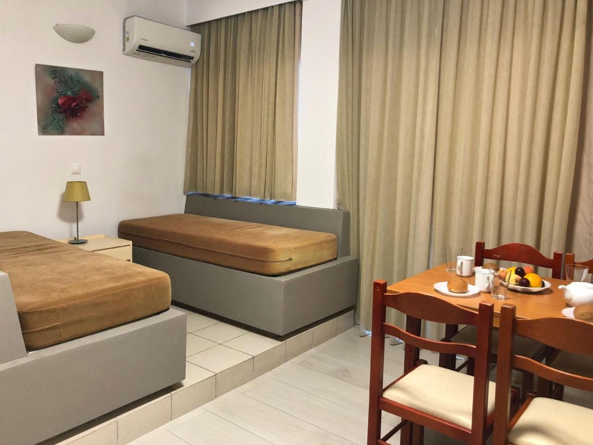 Caravel Hotel Apartments Іксія Екстер'єр фото