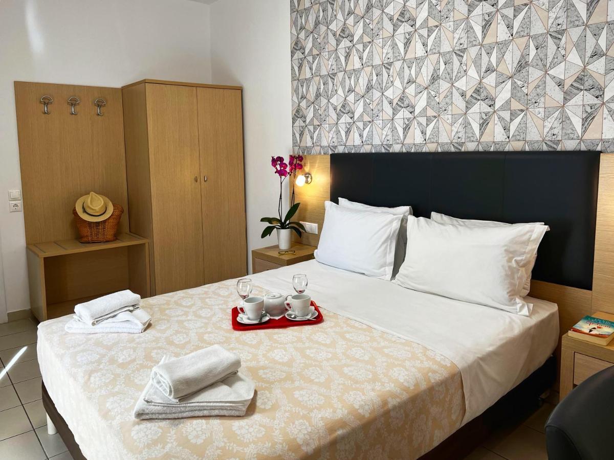 Caravel Hotel Apartments Іксія Екстер'єр фото
