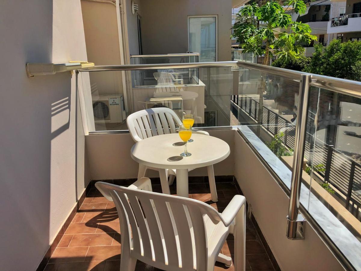 Caravel Hotel Apartments Іксія Екстер'єр фото