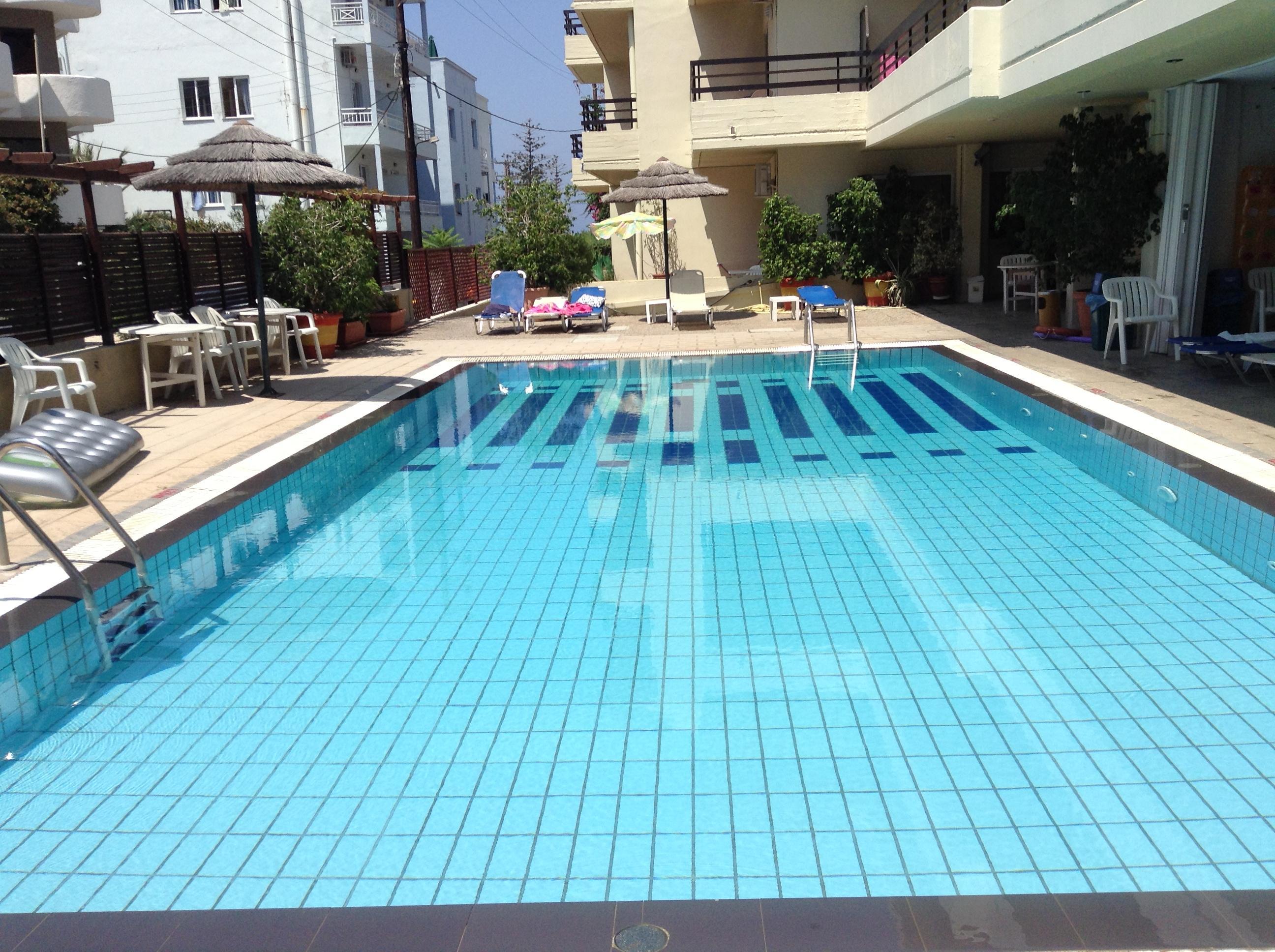 Caravel Hotel Apartments Іксія Екстер'єр фото
