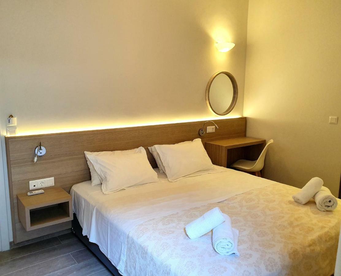 Caravel Hotel Apartments Іксія Екстер'єр фото